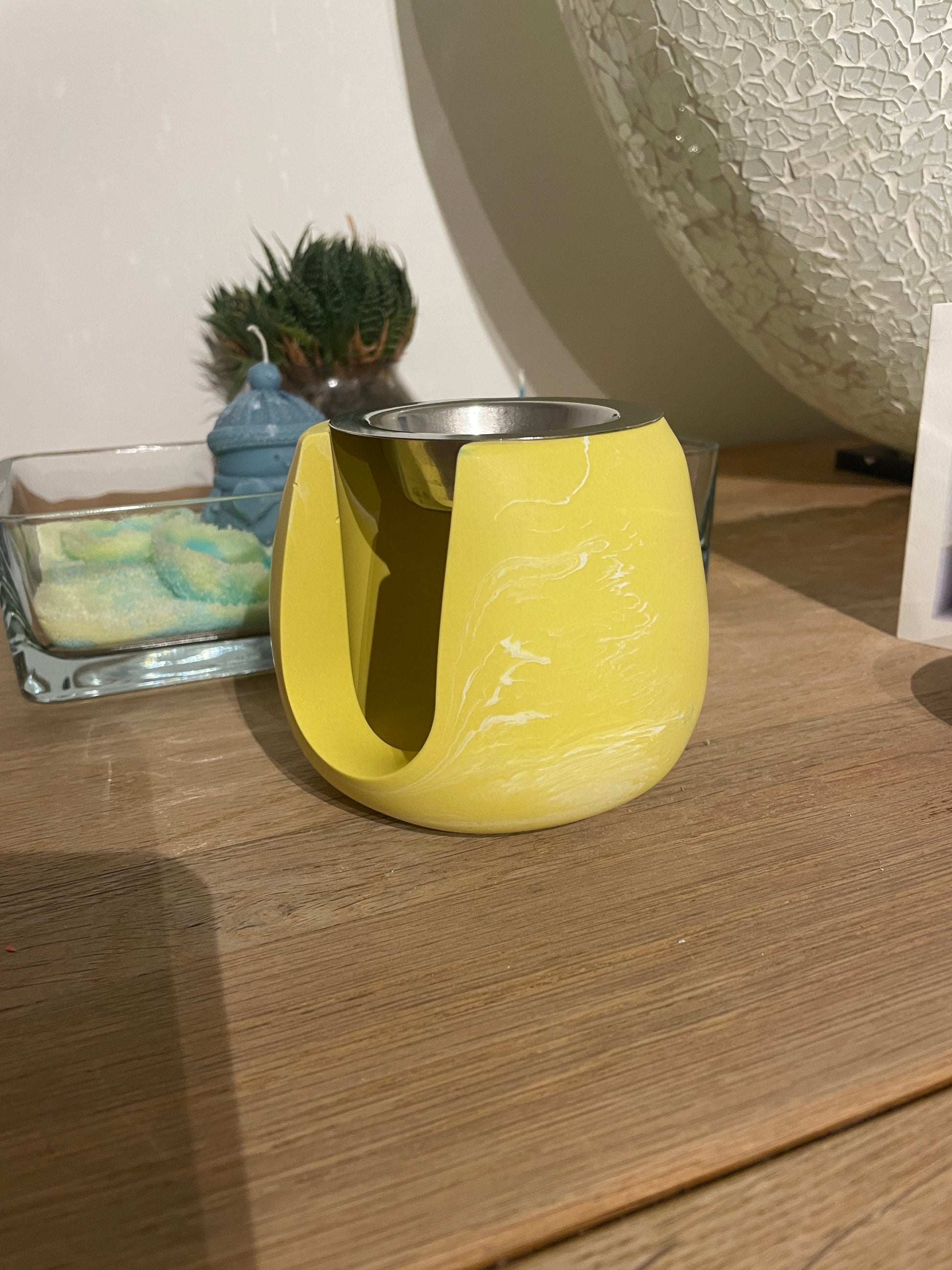 Brûleur Jesmonite jaune